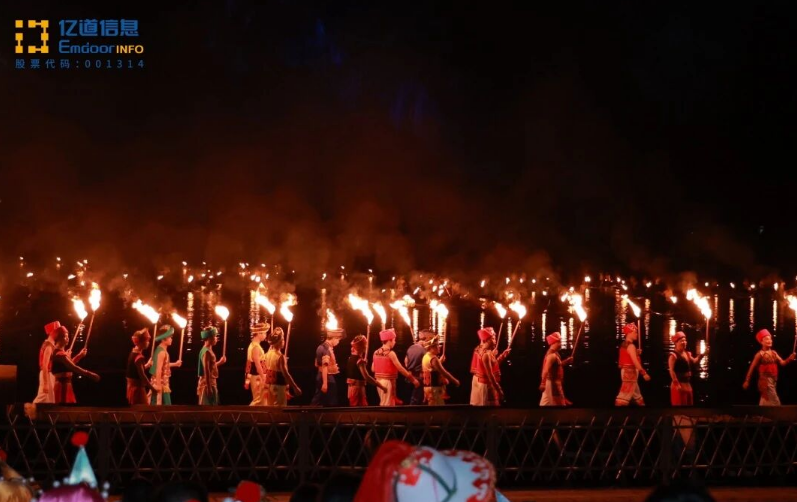 Impression Liu Sanjie performance in Yangshuo at night